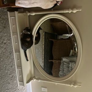 Mirrored hutch with jewelry drawers